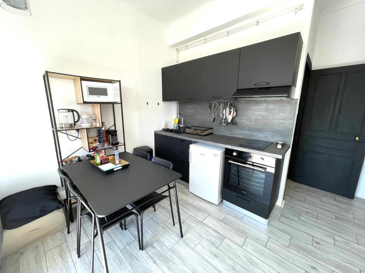 Calvi T2 Climatise, Wifi, Centre-Ville, A Proximite Plage, Commerces, Taxi & Gare, Vue Plage & Montagne Buitenkant foto